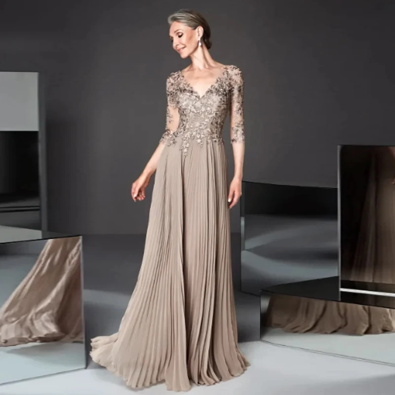 Elegant mother-in-law banquet V-neck evening dress, noble aura, queen lace pleated ball gown, performance long style - Image 2