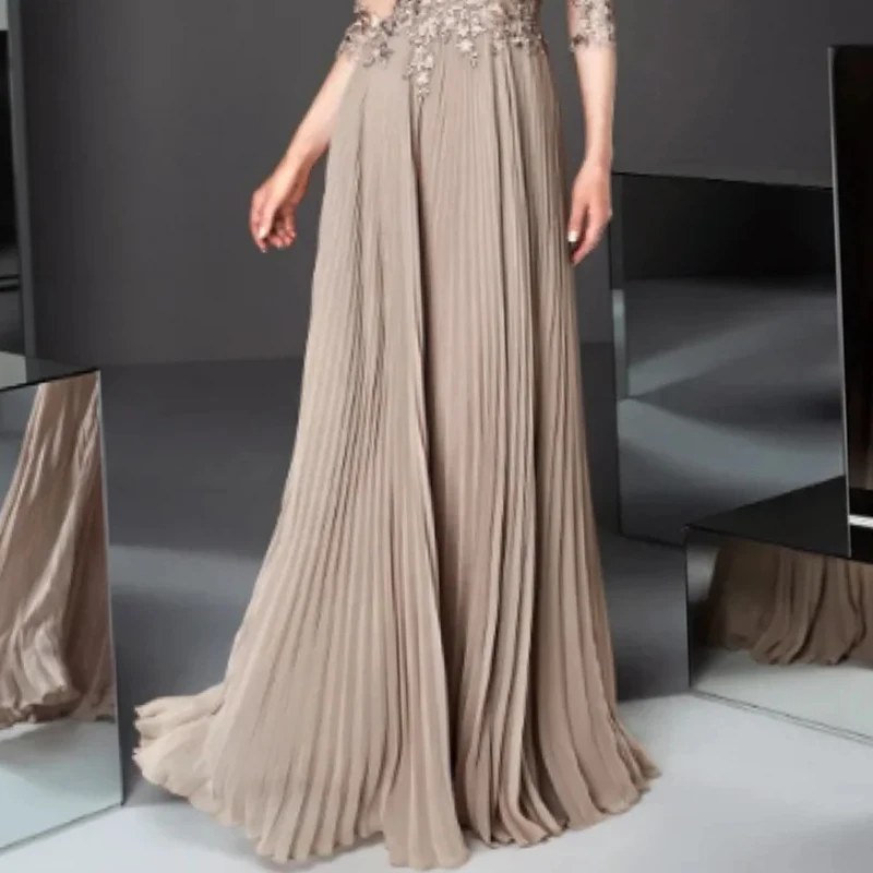 Elegant mother-in-law banquet V-neck evening dress, noble aura, queen lace pleated ball gown, performance long style - Image 5